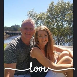 Meet your Posher, Laurajane